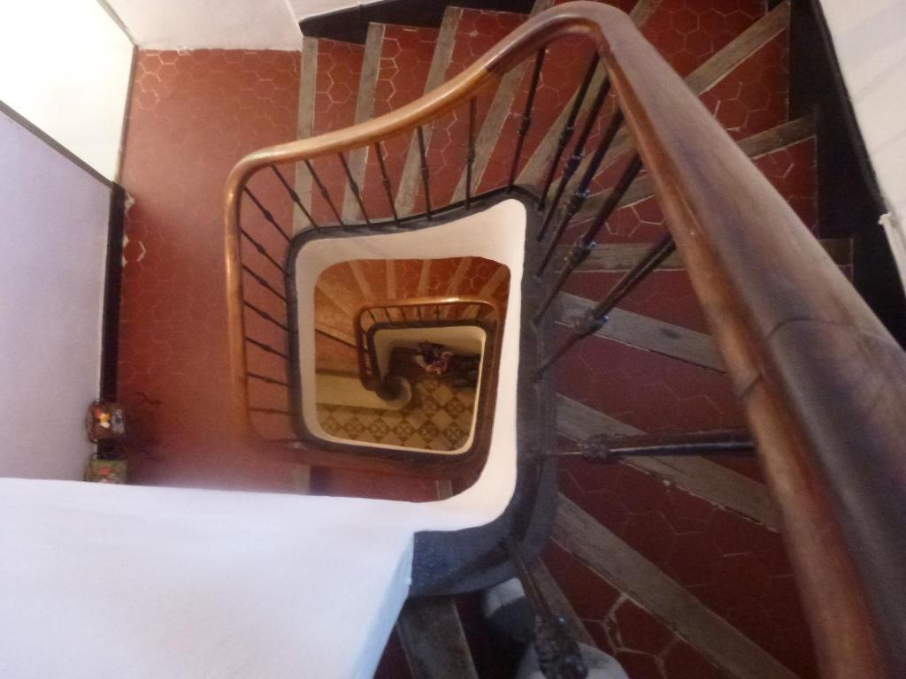 L'Auberge Espagnole - Bed & Breakfast Apt Exterior photo